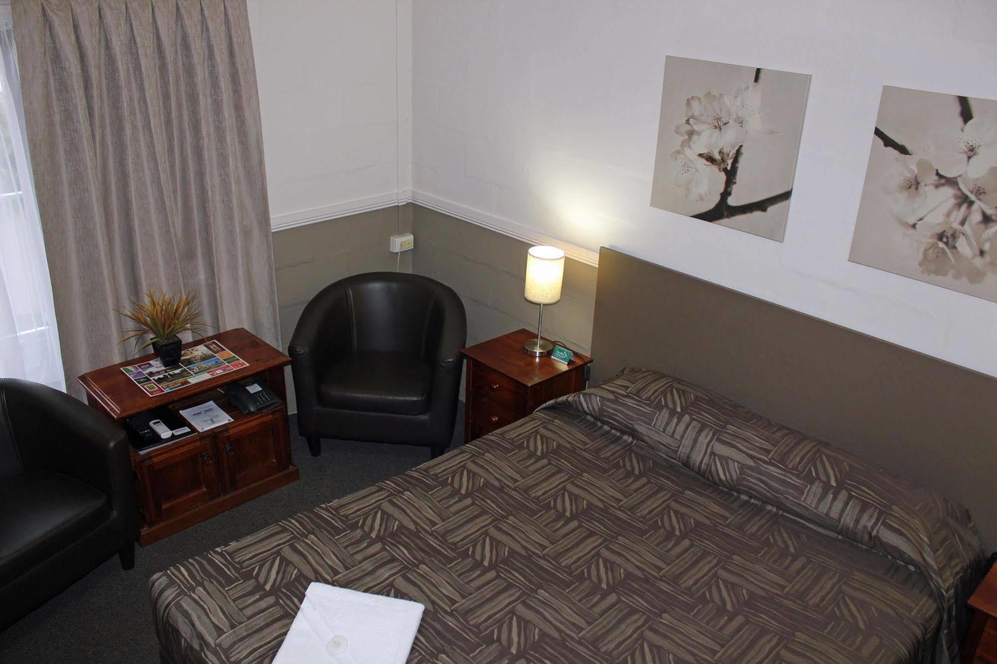 City Motor Inn Тувумба Екстер'єр фото